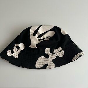 FRAME bucket hat, black and white, one size